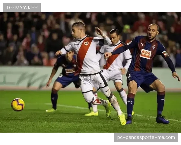 塞维利亚传统强队地位动摇，表现波动对欧战竞争格局带来变化