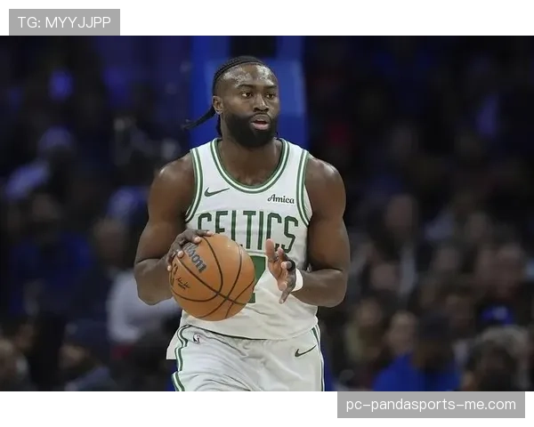 杰伦·布朗突破解围效率提升显著 拉开与同期得分手差距