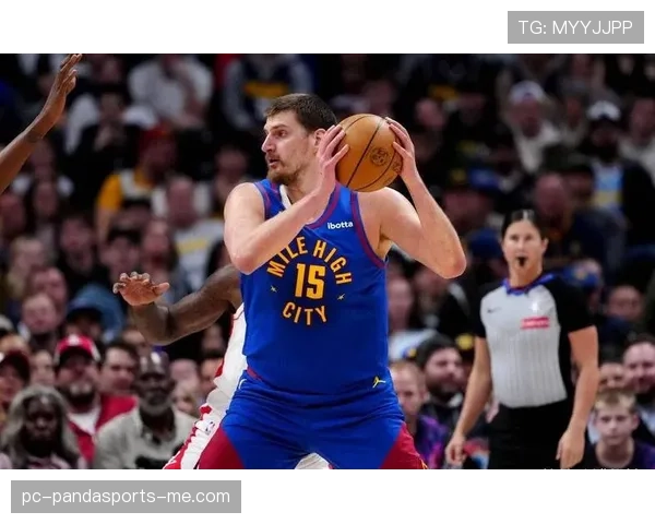 约基奇挡拆中高效组织拉开球队进攻多点火力差距